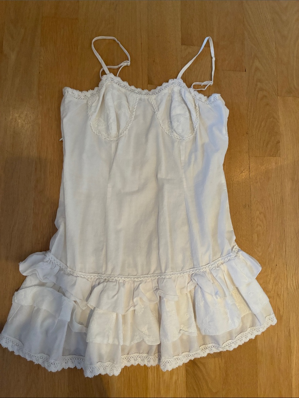 Anima Bella Cream Lace-Trim Ruffled Slip Chemise